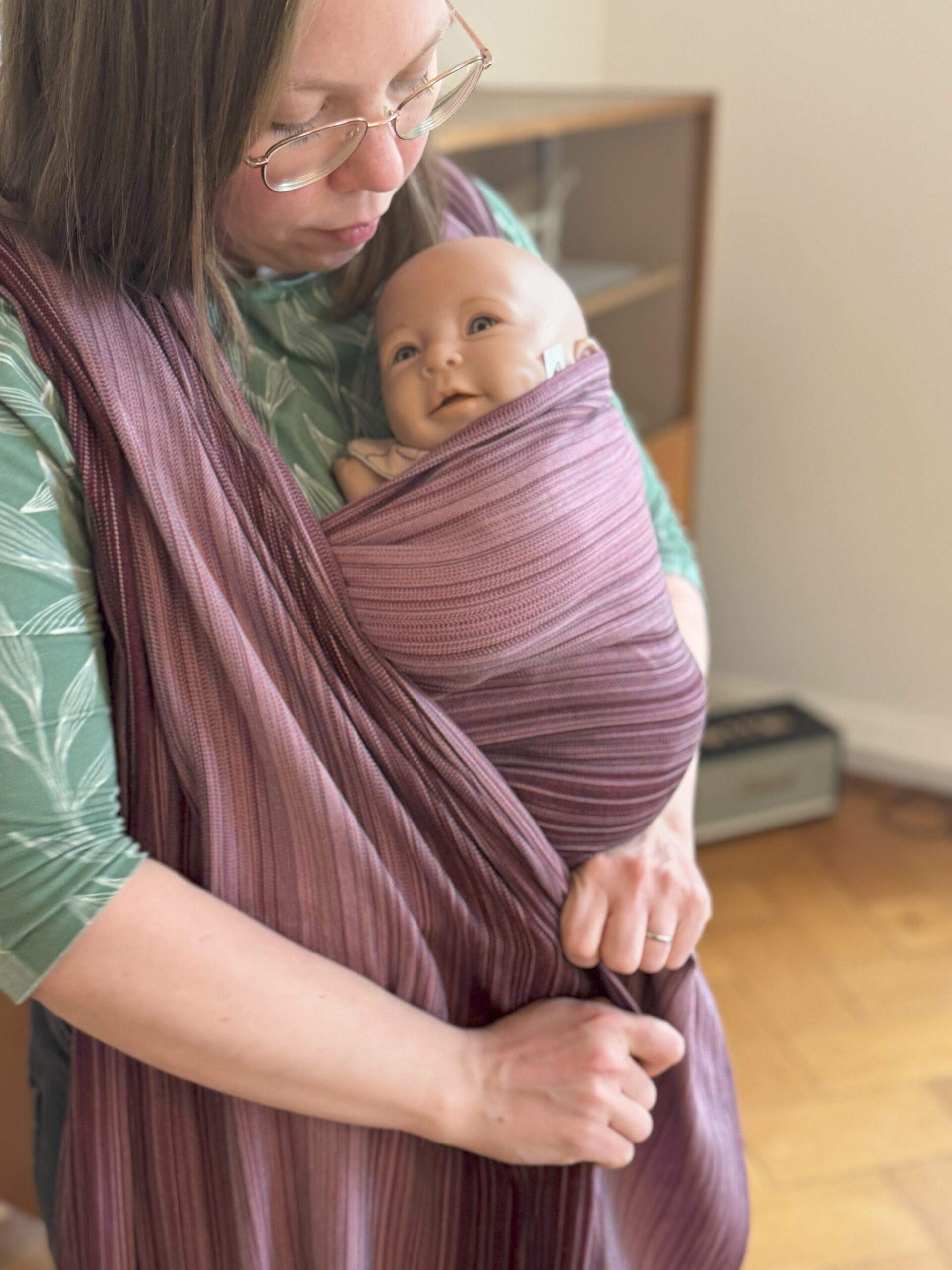 Nicole Möbius, Trageberaterin, mit Baby